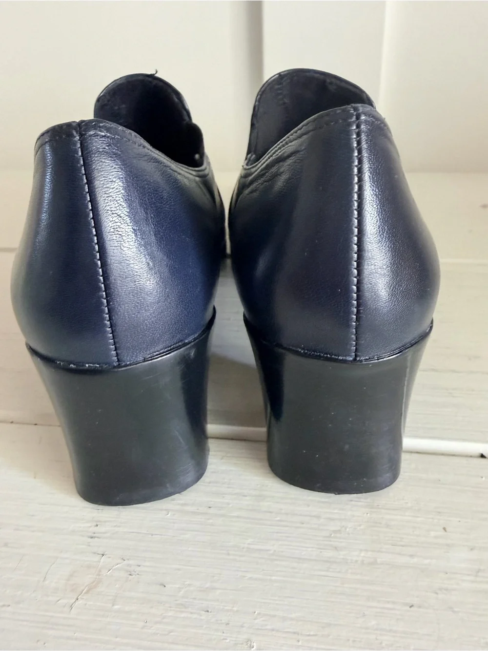 Munro American Annee Navy Blue Leather Square Toe Block Heel Pumps 5.5 LIKE NEW